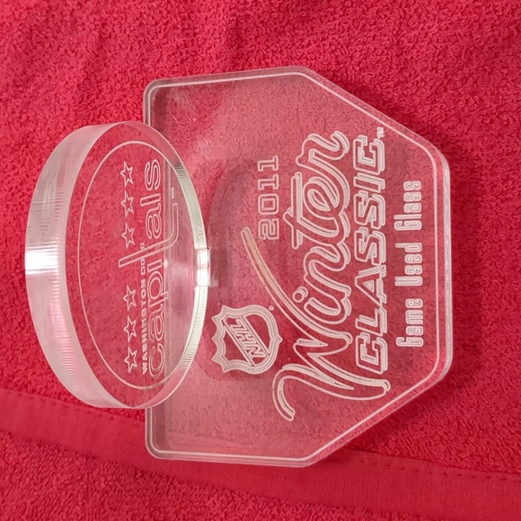 Washington Capitals Winter Classic Game Used Glass